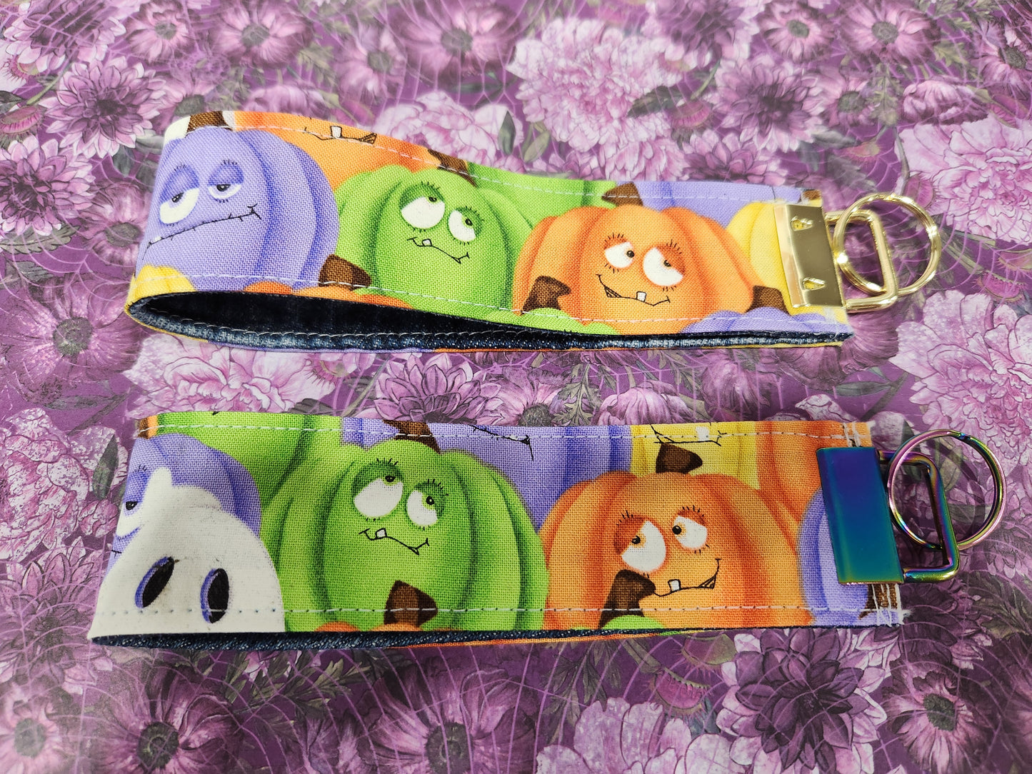 Glow-in-the-Dark Halloween Wristlets